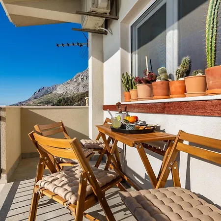 Апартаменти Hills Luxury Penthouse 229 M2, Panoramic Wrap Terrace, Jacuzzi,bbq