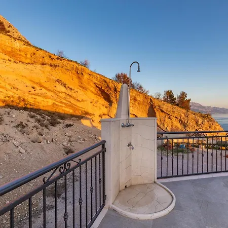 Hills Luxury Penthouse 229 M2, Panoramic Wrap Terrace, Jacuzzi,bbq *