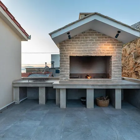 Hills Luxury Penthouse 229 M2, Panoramic Wrap Terrace, Jacuzzi,bbq Apartment Mimice