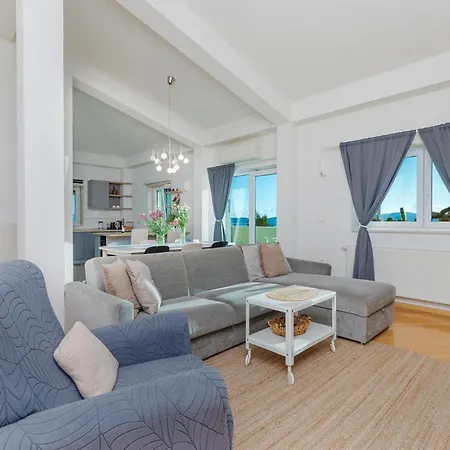 Hills Luxury Penthouse 229 M2, Panoramic Wrap Terrace, Jacuzzi,bbq Міміце