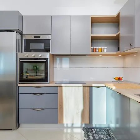 Apartment Hills Luxury Penthouse 229 M2, Panoramic Wrap Terrace, Jacuzzi,bbq Mimice