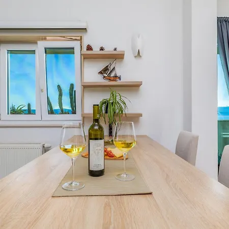 Апартаменти Hills Luxury Penthouse 229 M2, Panoramic Wrap Terrace, Jacuzzi,bbq Міміце
