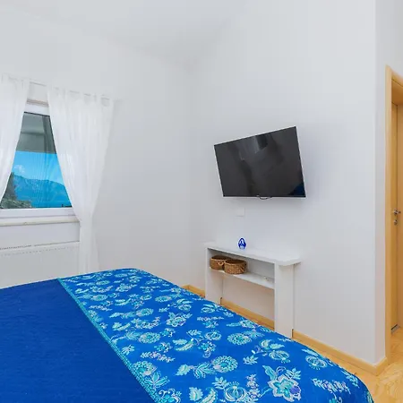 아파트 Hills Luxury Penthouse 229 M2, Panoramic Wrap Terrace, Jacuzzi,bbq 미미체